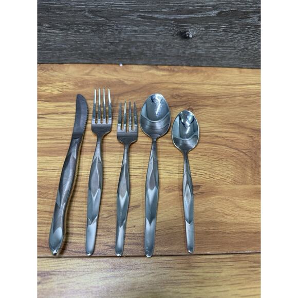 Cutco USA 18/10 Stainless Steel 5pc. Place Setting Flatware Set(Service for One)